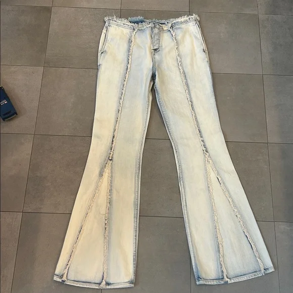h:ours Calista Pant in Light Tinted Bleach - Picture 4 of 14